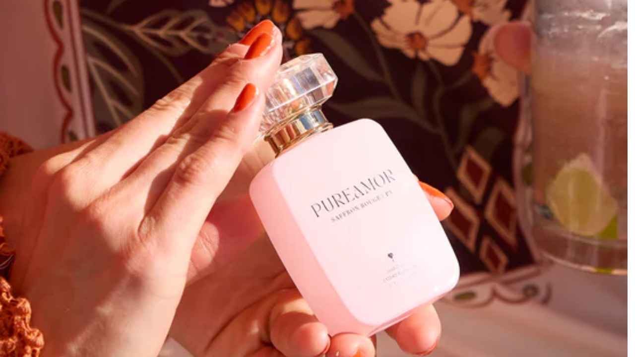 Which Floral Perfumes Capture a Modern Feminine Scent